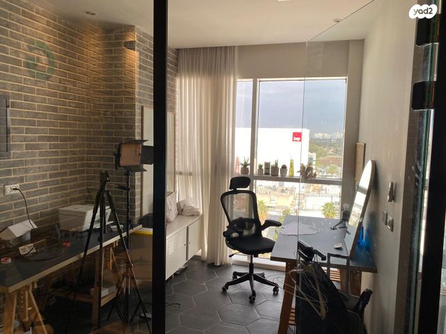 משרדים, הנגר, הוד השרון