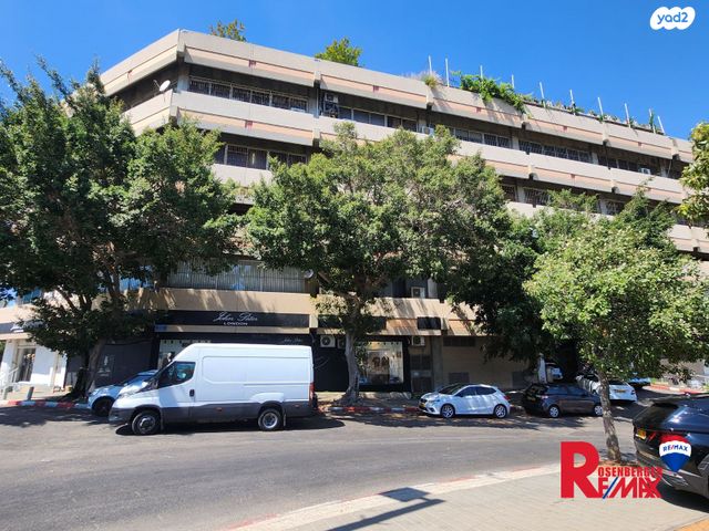 חנויות/ שטח מסחרי, דרך בן צבי 84, אזור תעסוקה צומת חולון, תל אביב יפו