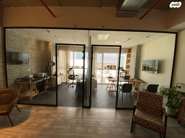 משרדים, הנגר, הוד השרון