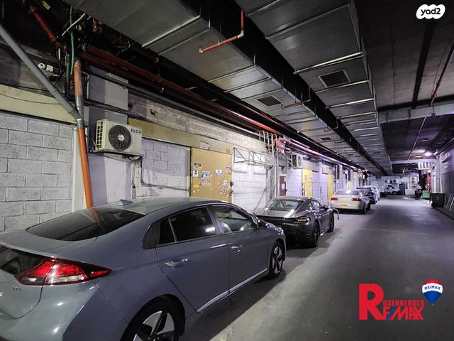 חנויות/ שטח מסחרי, דרך בן צבי 84, אזור תעסוקה צומת חולון, תל אביב יפו