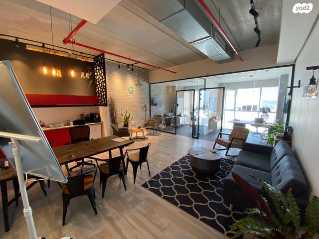 משרדים, הנגר, הוד השרון