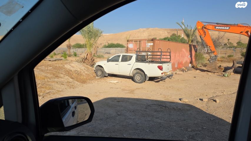 מודעת רכב מיצובישי טרייטון / L200