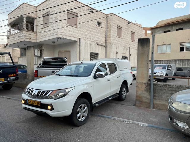 מיצובישי טרייטון / L200