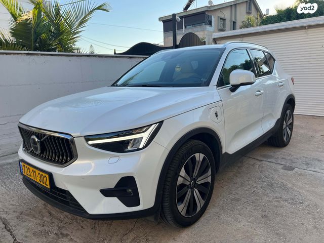 מודעת רכב וולוו XC40