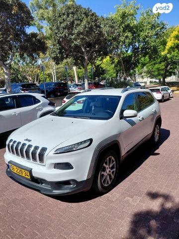 מודעת רכב ג'יפ צ'ירוקי
