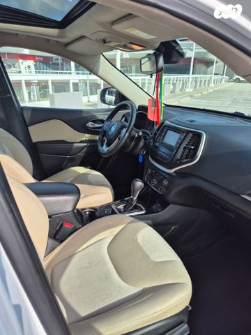 ג'יפ צ'ירוקי