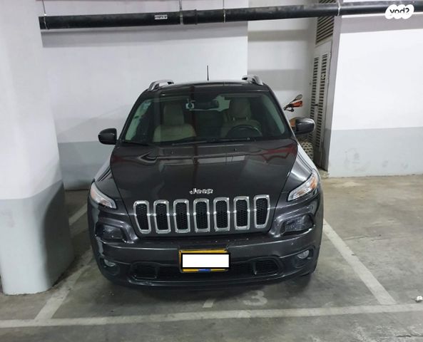 מודעת רכב ג'יפ צ'ירוקי