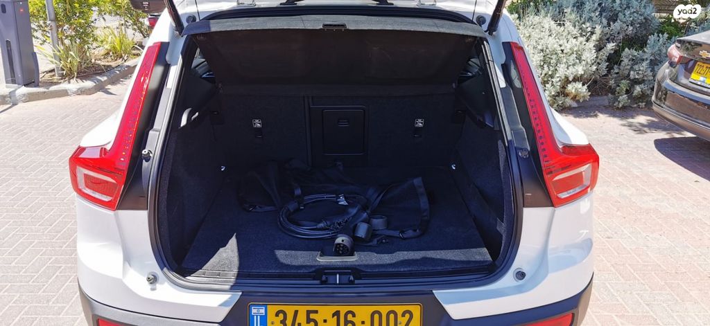 מודעת רכב וולוו XC40