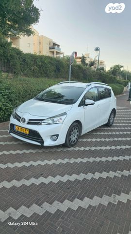 מודעת רכב טויוטה ורסו