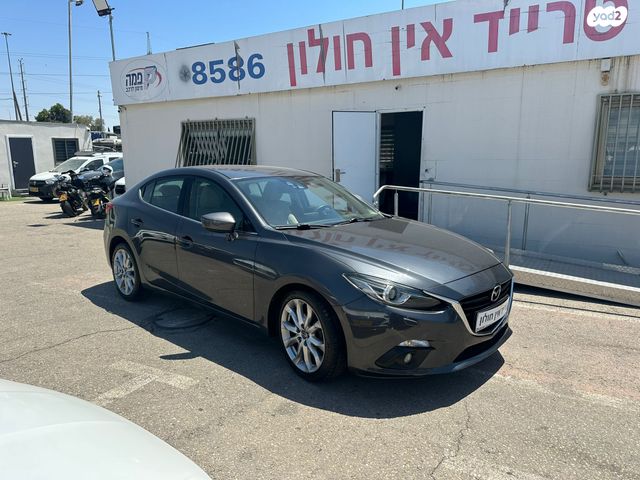 מודעת רכב מאזדה 3