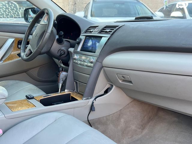 טויוטה קאמרי