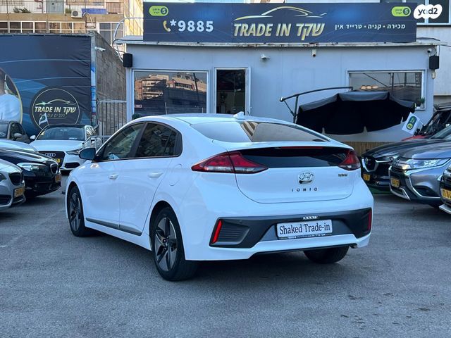 יונדאי איוניק