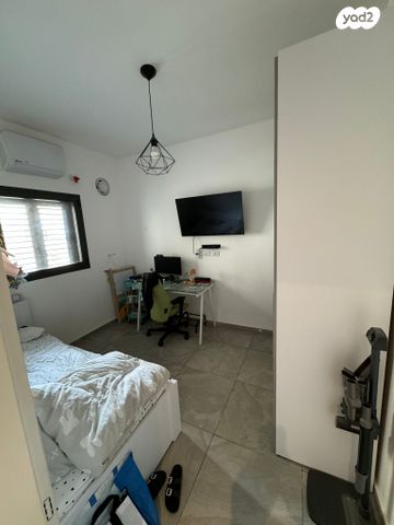 דירה, זאב ז'בוטינסקי 23, אגרובנק, חולון