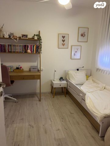 דירה, הר הצופים 25, רחובות ההולנדית, רחובות