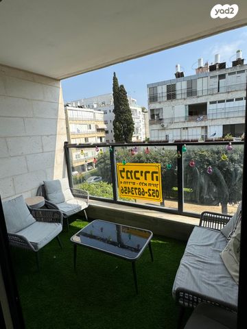 דירה, זאב ז'בוטינסקי 23, אגרובנק, חולון