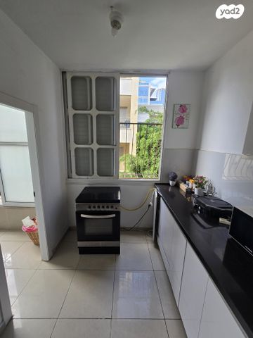 דירה, ביאליק 113, חרוזים, רמת גן