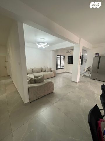 דו משפחתי, רמת בלפור, מגדל העמק