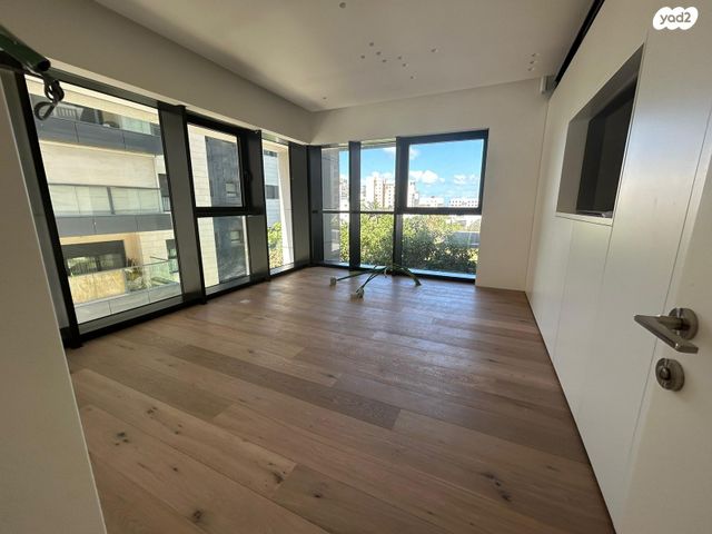 דירת גן, אבשלום חביב, רמת אביב ג', תל אביב יפו