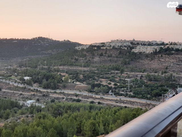 גג/ פנטהאוז, אבנר חי שאקי, גילה, ירושלים