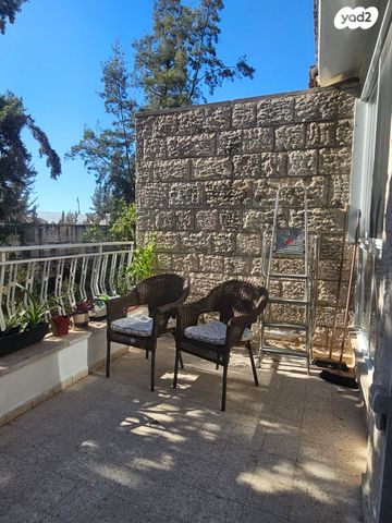 דירה, קורא הדורות 3, ירושלים