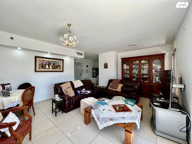 דירה, הרב קוק 5, צפון מערב מרכז העיר, נתניה