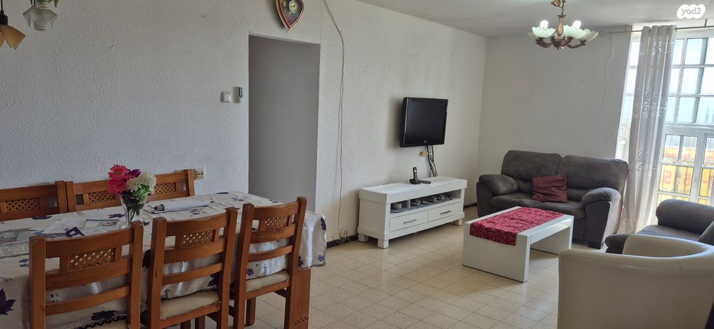 דירה, רחבת הרא"ש 9, שכונה י"א, באר שבע