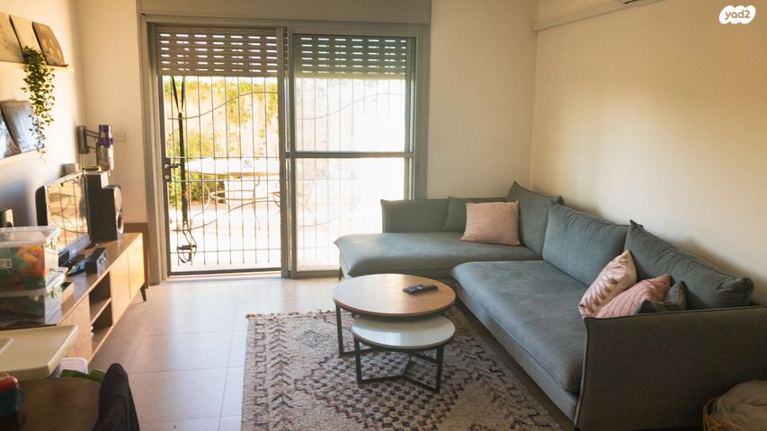 דירת גן, צור הדסה