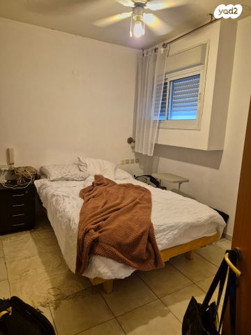 גג/ פנטהאוז, ארלוזורוב, שכונת הראשונים, רמת גן