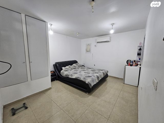 דו משפחתי, בית דגן