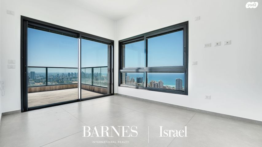 גג/ פנטהאוז, אמנון ליפקין שחק 5, נוף הטיילת, נתניה