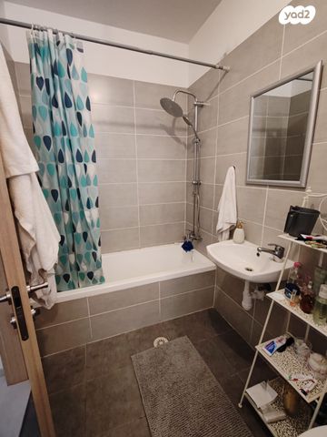 דירה, אהובה עוזרי 5, המחנה הצבאי, קרית מלאכי