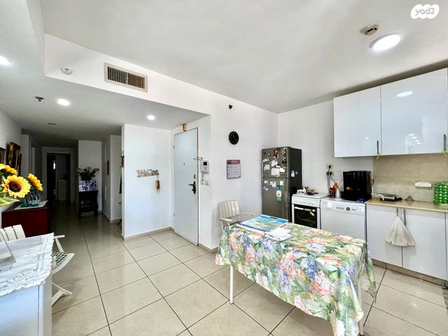 דירה, הרב קוק 5, צפון מערב מרכז העיר, נתניה