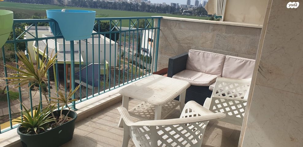 גג/ פנטהאוז, יקינטון, גבעת הרקפות, קרית ביאליק