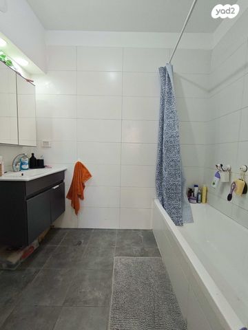 דירה, הצבר, נרקיסים, ראשון לציון