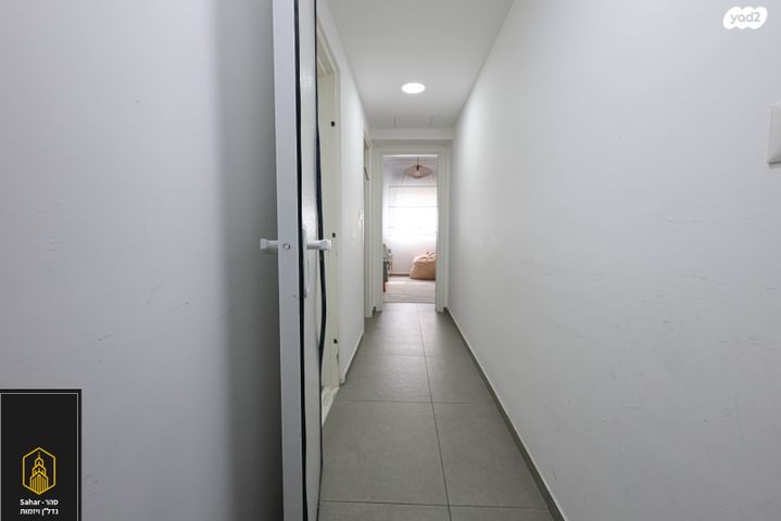 דירה, אלפי מנשה