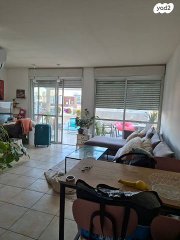 גג/ פנטהאוז, ארלוזורוב, שכונת הראשונים, רמת גן