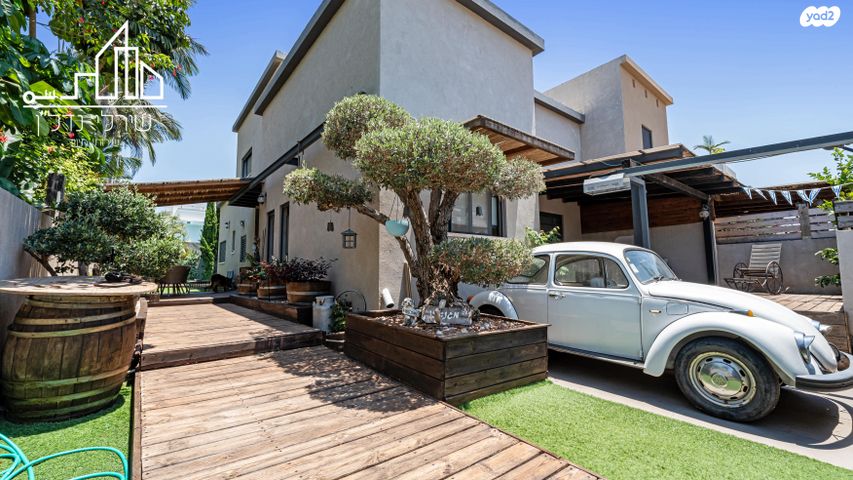 בית פרטי/ קוטג', נאות הפרחים, גן יבנה