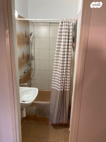 דירה, גיורא יוספטל, נתניה