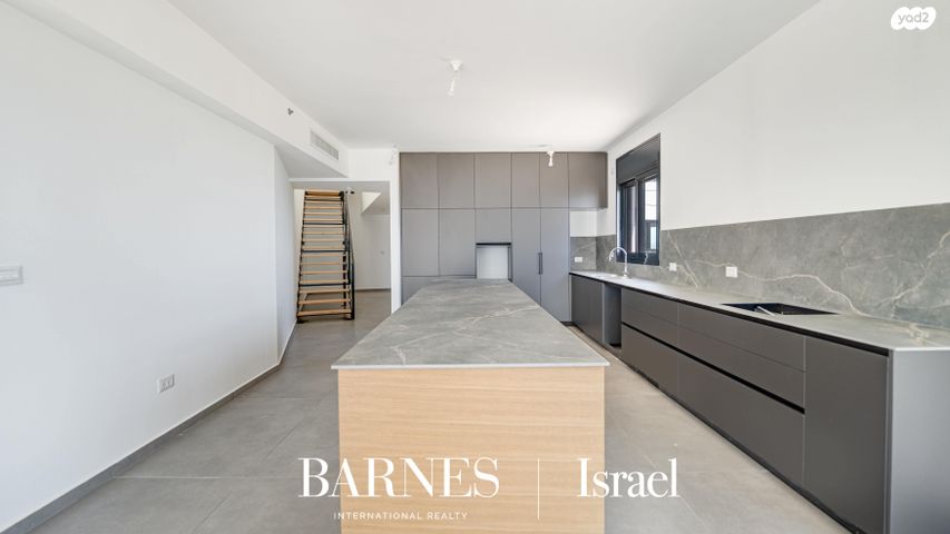 גג/ פנטהאוז, אמנון ליפקין שחק 5, נוף הטיילת, נתניה