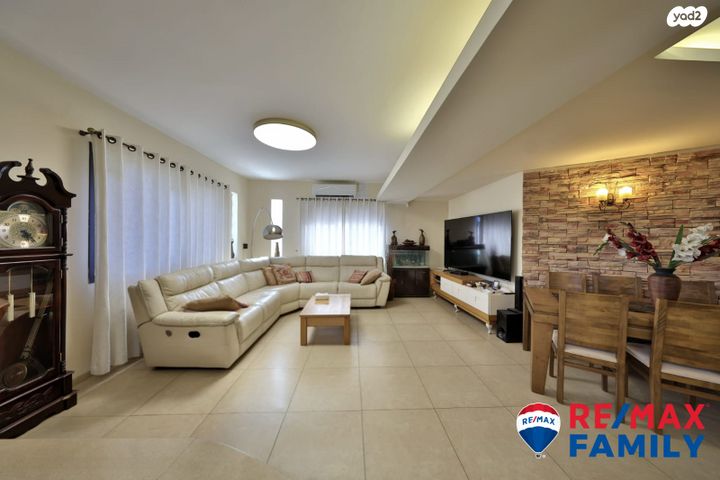 דו משפחתי, זמנהוף, גבעה א', שביט, קרית אתא