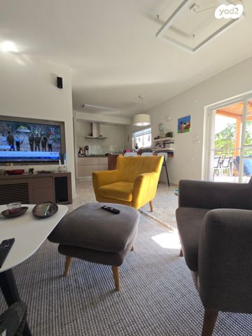 דו משפחתי, עתלית