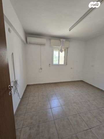 דירה, שדרות הנרייטה סולד, קרית ים