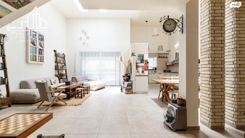 בית פרטי/ קוטג', נאות הפרחים, גן יבנה