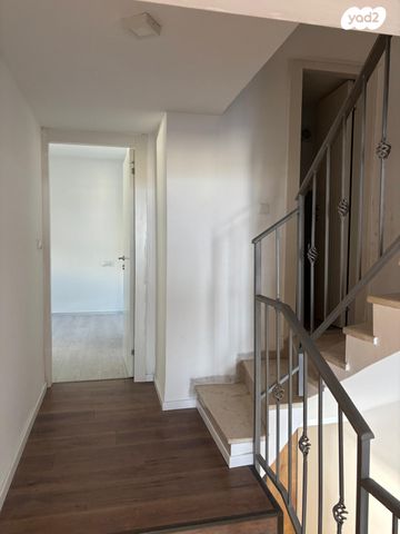 בית פרטי/ קוטג', סחלב, אחוזה, חיפה