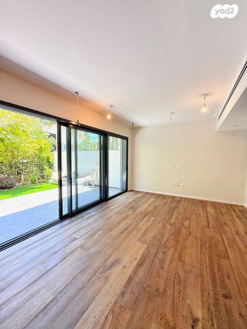 דירת גן, נאות אפקה א', תל אביב יפו