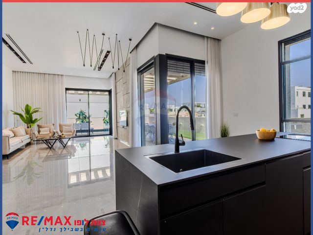 בית פרטי/ קוטג', אומן