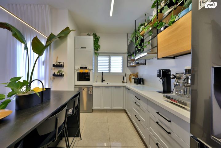 דירה, יצחק בן צבי 25, קרית חיים מזרחית, חיפה