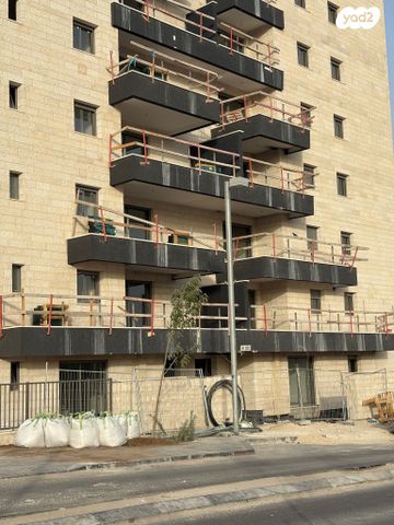 דירת גן, רועי קליין, נווה שמיר רמת בית שמש ה-1, בית שמש