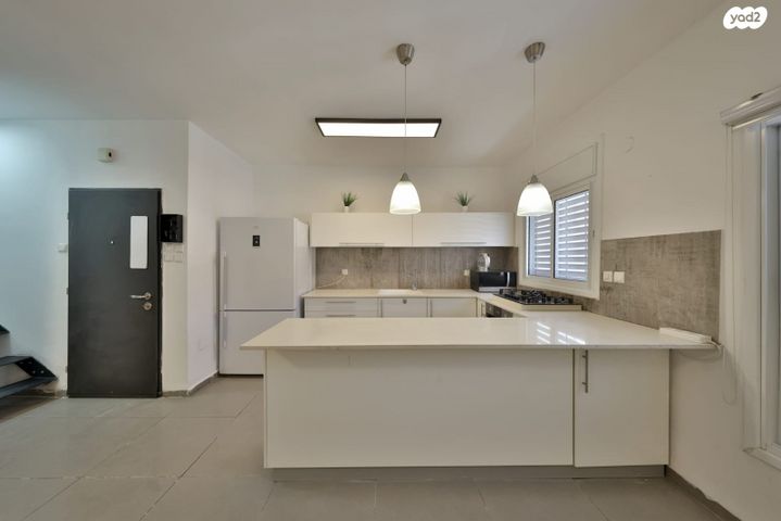 דירה, מנחם בגין, נווה גנים, קרית מוצקין