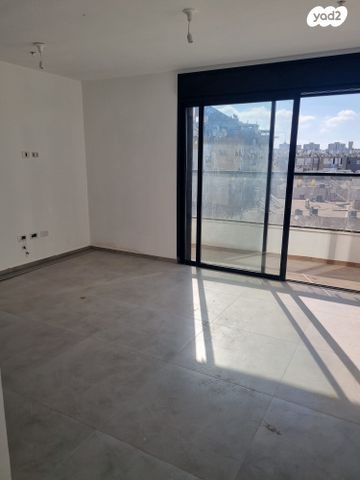 דירה, ישראל בן ציון, דרום מערב ותיק, בת ים